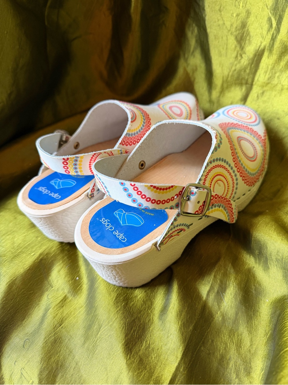 Torpatoffeln Colorful Circle Print Swiss Clogs - Picture 2 of 6
